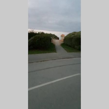 8 Berth Caravan On The Fab Presthaven Beach Resort Prestatyn Buitenkant foto